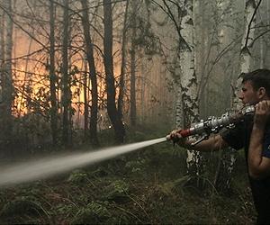Medvedev sacks officers over Russia fire failures