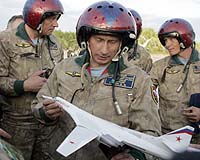 Putin visits new radar station near Baltics