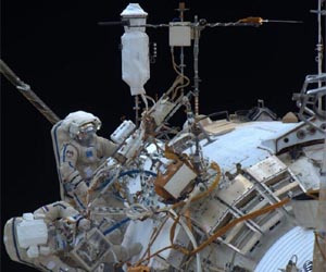 Station Cosmonauts Complete Spacewalk to Deploy Cameras
