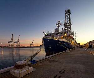 How climate change affects microbial life below the seafloor