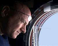Astronaut Scott Kelly to retire in April