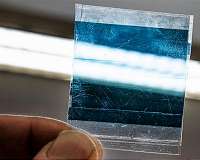 Confined, insensitive light could improve lasers, solar cells