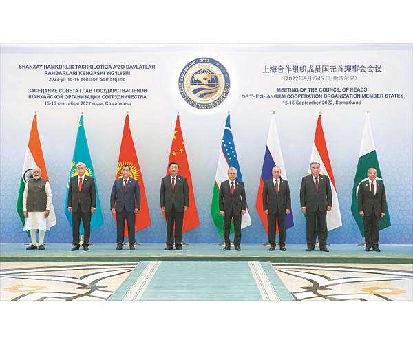 Xi, Putin look to challenge world order at regional summit