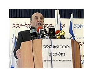 Palestinians urge arrest of Mofaz in West Bank