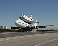 Endeavour Touches Down In Florida