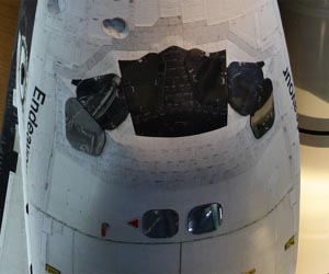 Shuttle in ISS re-approach sensor test