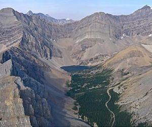 Study: African terrain may have pushed humans into walking on two feet