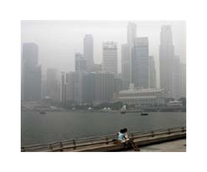 Singapore presses Indonesia to act on forest fires