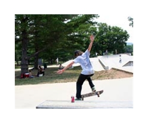 Engineering student's hobby yields electric-powered skateboard