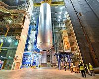 Welding on massive fuel tank for first flight of SLS completed