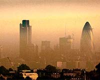 England issues health warnings over air pollution