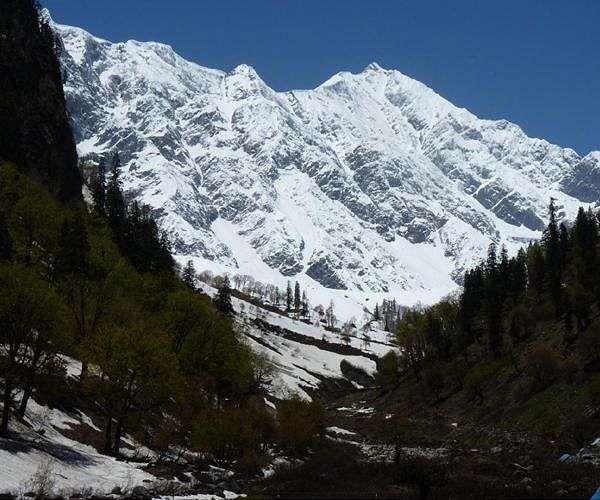 Seven Indian soldiers killed in Himalayan avalanche
