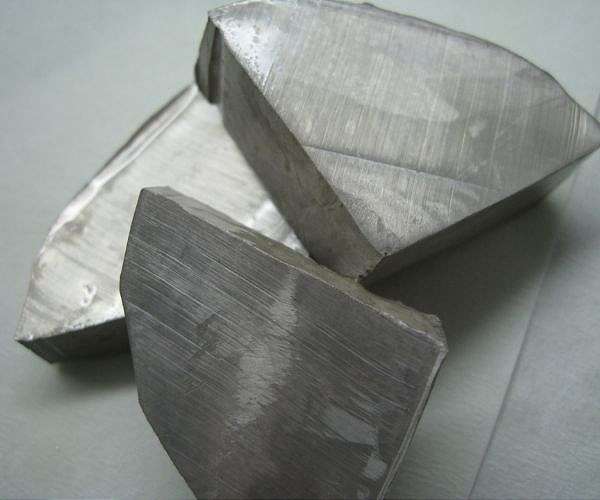 Study: Under extreme impacts, metals get stronger when heated