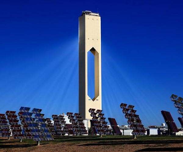 Ultrablack nanoneedles achieve new benchmarks for solar tower light absorption