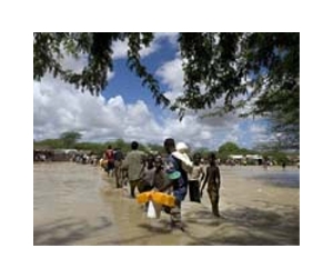 Overfull Kenya refugee camp swamped in new arrivals