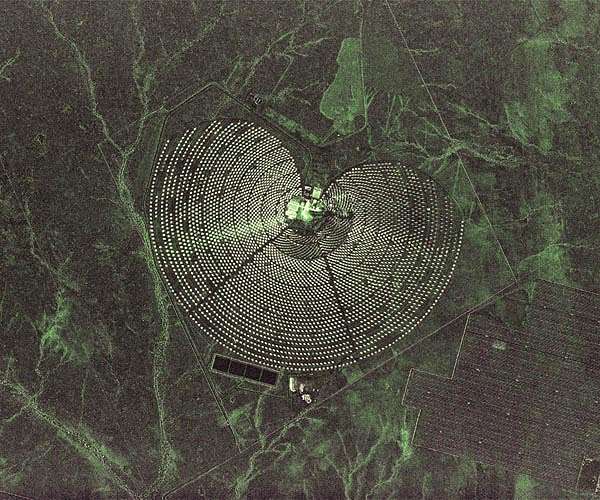 Solar tower power plants - sunlight becomes electricity on demand
