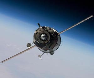 Three astronauts blast off for ISS in Russian craft