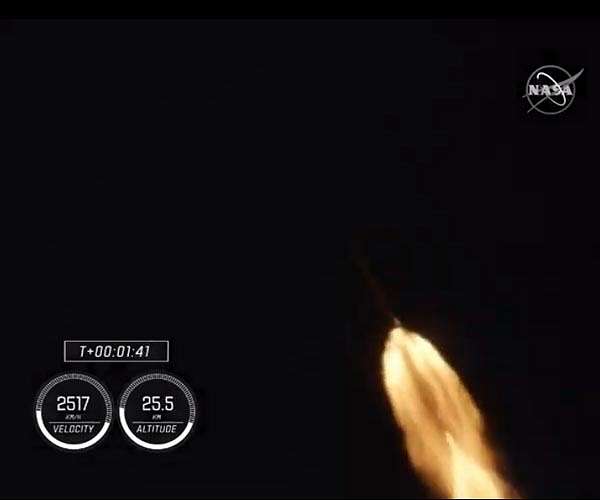Light show over US sky likely SpaceX debris re-entering atmosphere