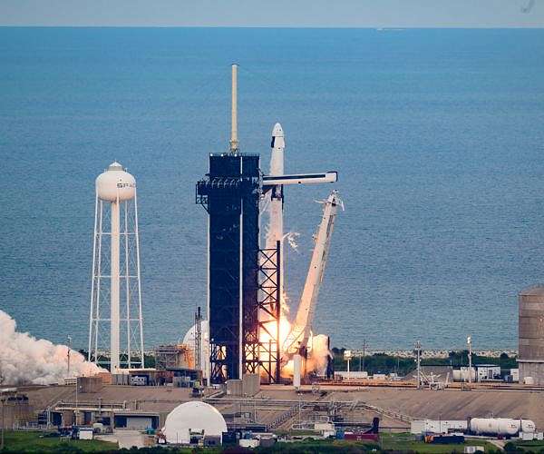 Rocket carrying Saudi man and woman launches to ISS