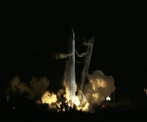 SpaceX makes historic launch to space station
