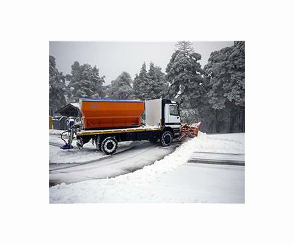 Deadly snowstorms cause chaos across Spain
