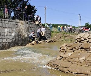 Warsaw braces for flood, Slovakia and Hungary reel