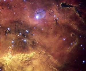 Hubble Snaps Sharp Image Of Cosmic Concoction