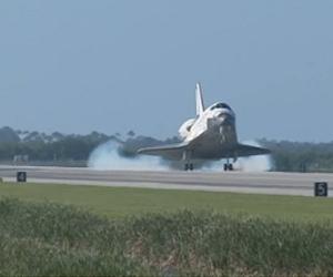 STS-132 Entry And Landing Were Smooth As Silk