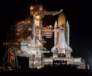 NASA green-lights Discovery shuttle launch for Friday