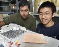 Brown Researchers Create Mercury-Absorbent Container Linings For Broken CFLs