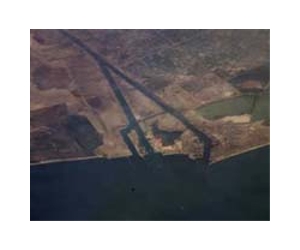 Egypt violence stirs fears of Suez Canal terror