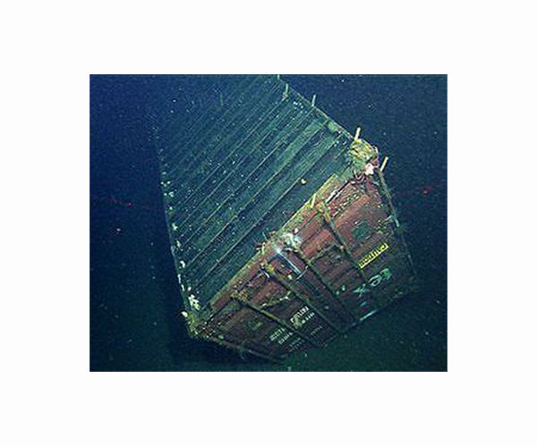 Dutch divers still haul up debris six years after container spill