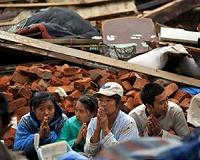 Rescuers struggle to reach stranded in Myanmar dam flooding
