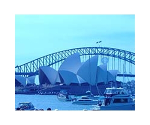 Sydney sweats through hot rainy summer