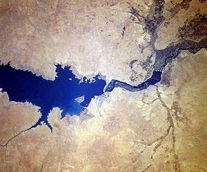 Iraq makes contingency plans for Syria dam collapse