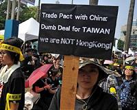 China says Taiwan separatists will 'stink for eternity'