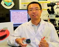 Chemists develop world's first light-seeking synthetic Nanorobot