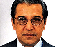 Pakistan searches for missing envoy, nuke officials
