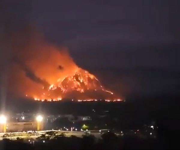 Fast-moving Hawaii wildfire kills at least 36