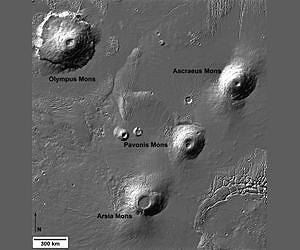 Mars Express explores the roots of Martian volcanoes