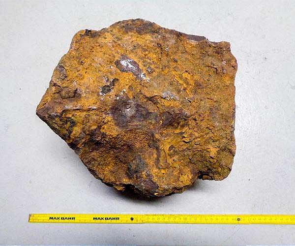 What part of a space rock survives to the ground?