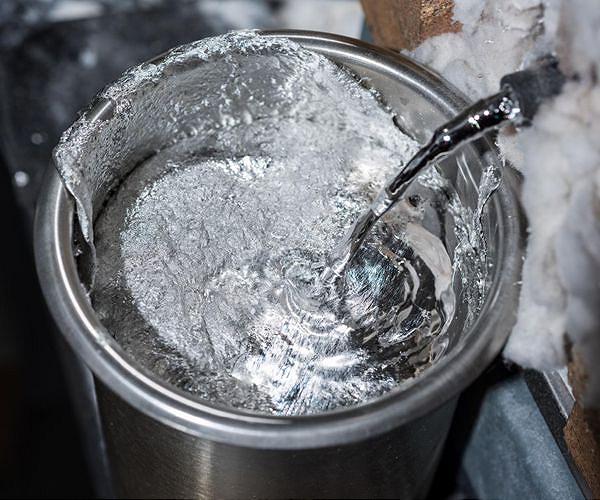 Aluminum recycling in Brazil: Scraping by in a billion-dollar industry