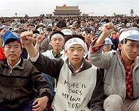 Tiananmen leader vows solidarity in secret China trip