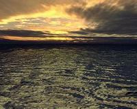 Huge spring tides draw crowds to French Atlantic coast