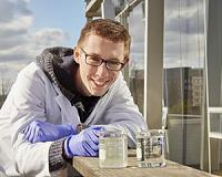 Researchers find new, inexpensive way to clean water from oil sands production