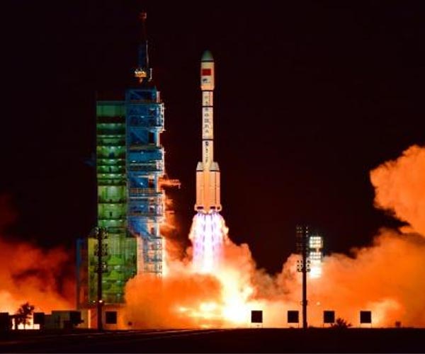 Reusable spacecraft returns after 276-day test