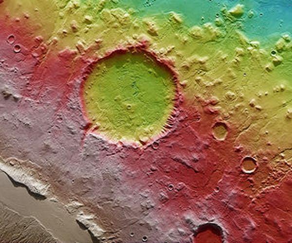 Martian fractures reveal ancient forces and icy flows