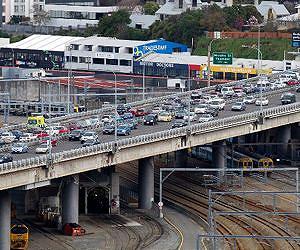 Powerful quake jolts major New Zealand cities