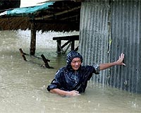 Nine dead, 200,000 displaced by floods in Philippines