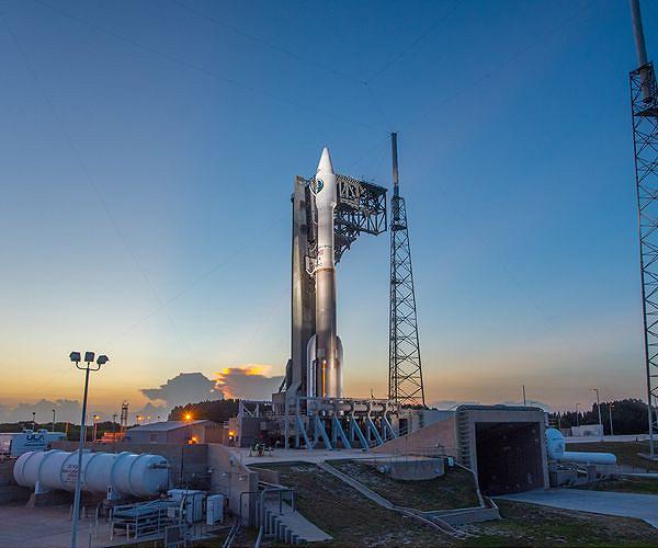 ULA rolls out Atlas V rocket for classified government launch